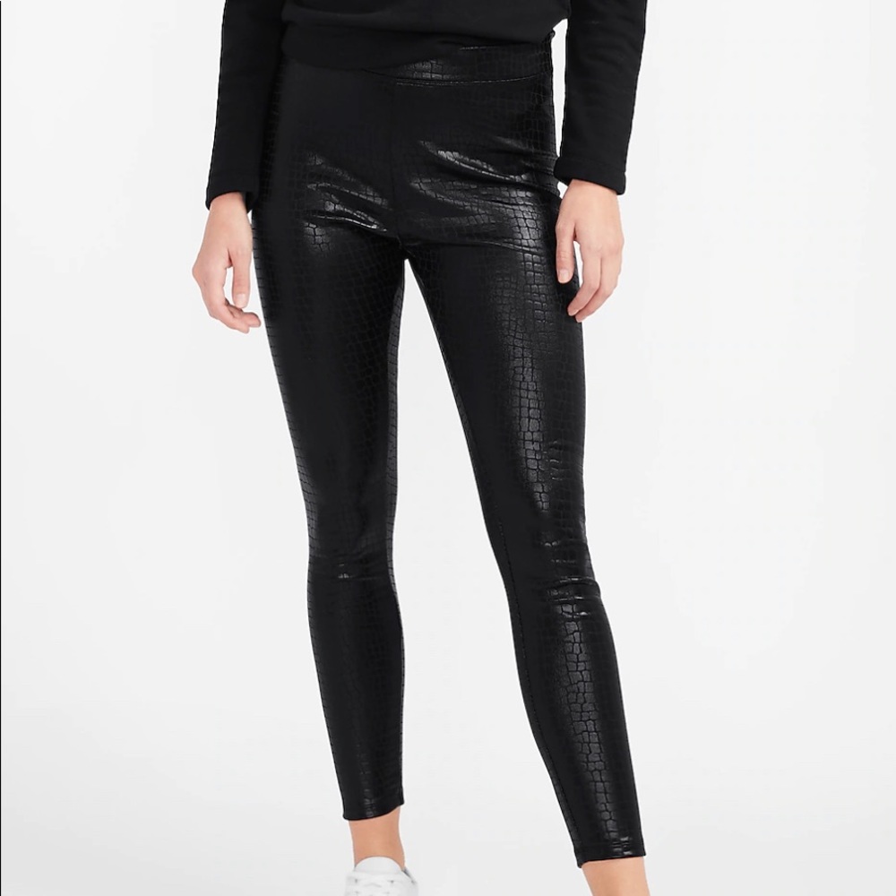 High Waisted Croc-Embossed Leggings